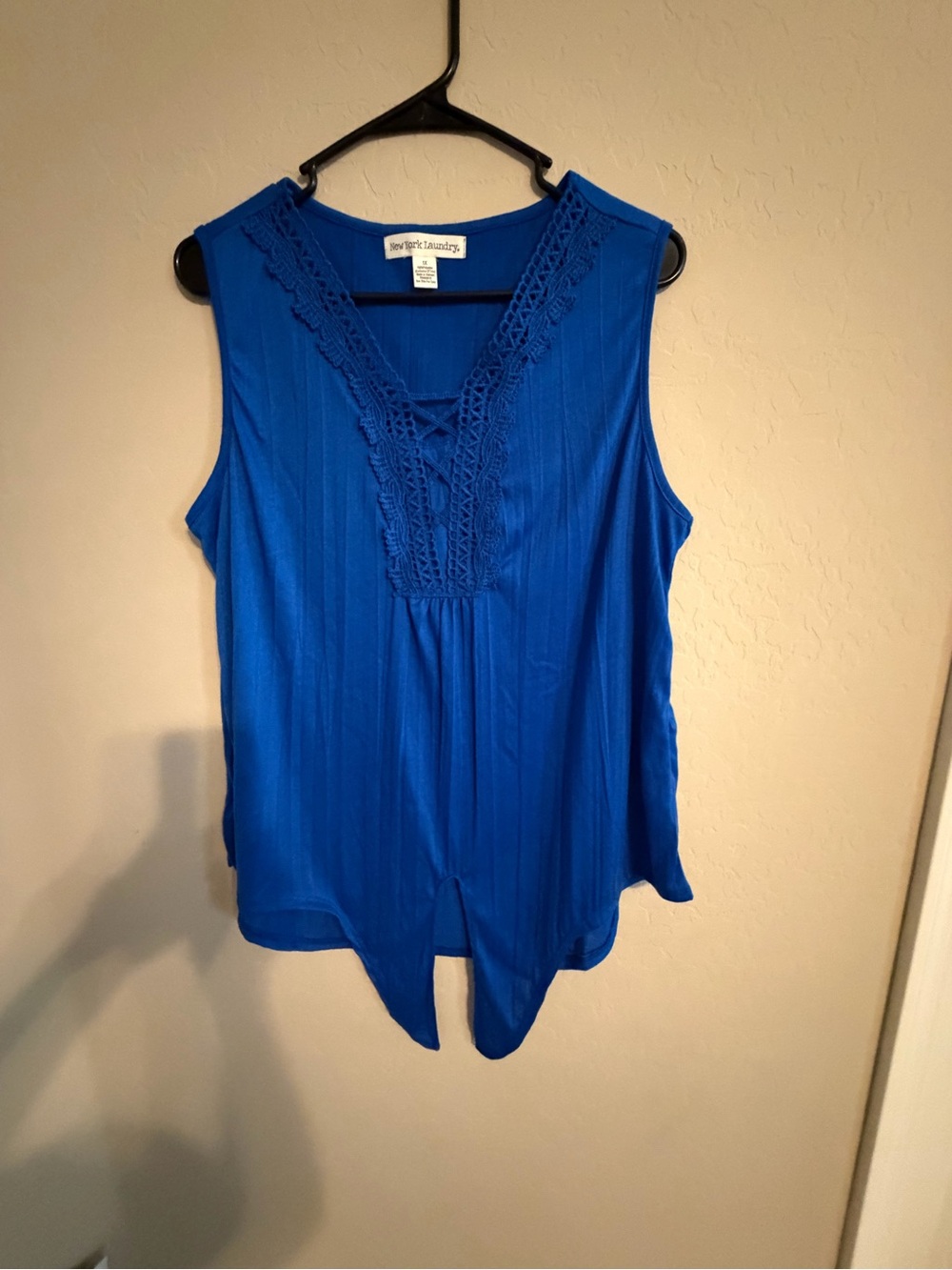 New York Laundry Royal Blue Crocheted V-Neck Sleeveless Tank